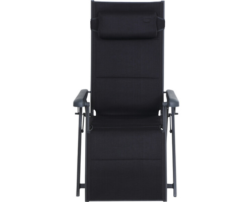 Gartenstuhl mit Kopfkissen in hoher Position