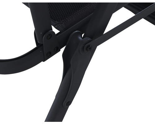 Gros plan sur une chaise de camping noire montrant les joints articulés