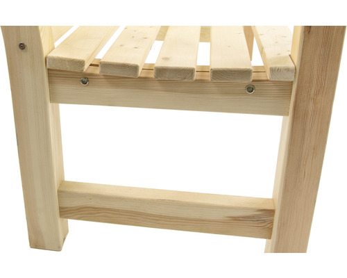 Vue détaillée d''une étagère en bois avec sommier à lattes