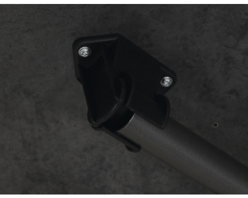 Detailansicht eines Tischbeins mit schwarzer Kunststoffhalterung und Schrauben