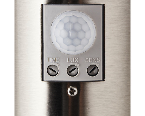 Nahaufnahme eines Bewegungssensors mit Einstellmöglichkeiten für Zeit, Lux und Sensibilität