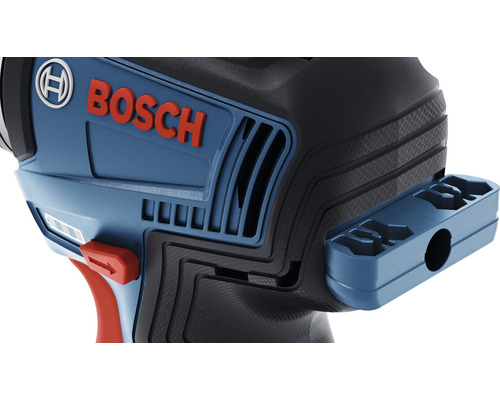 Vue détaillée d''un tournevis sans fil Bosch avec fentes d''aération et porte-embout