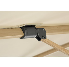 Detailansicht eines Sonnenschirms mit Holzrahmen und Scharniermechanismus