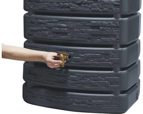 Regentonne mit Wasserhahn und Steinoptik