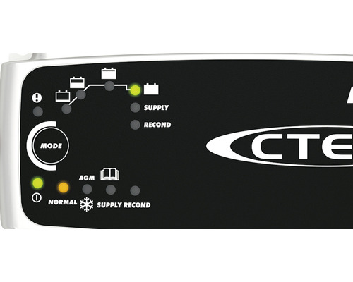 CTEK Logo auf Batterieladegerät
