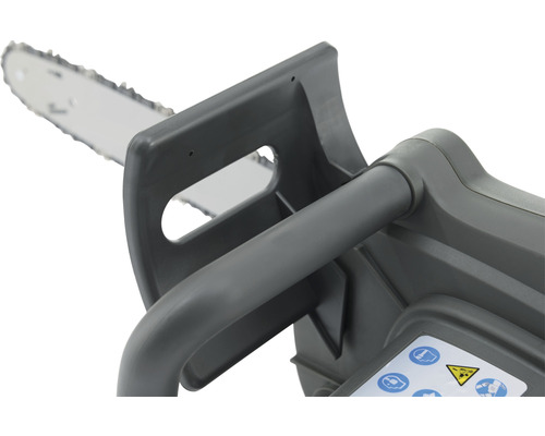 Vue détaillée d''une tronçonneuse avec poignée et lame