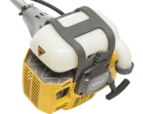 Vue détaillée du moteur d''une débroussailleuse