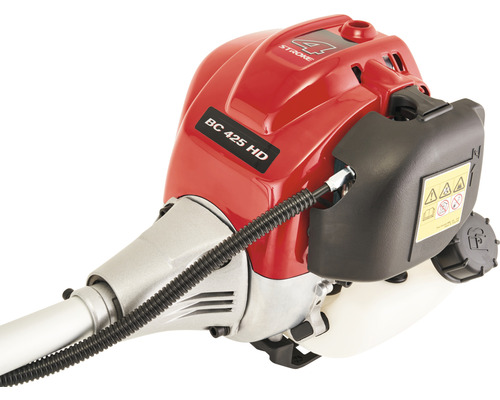 Gros plan d''un moteur pour une débroussailleuse, modèle BC 425 HD