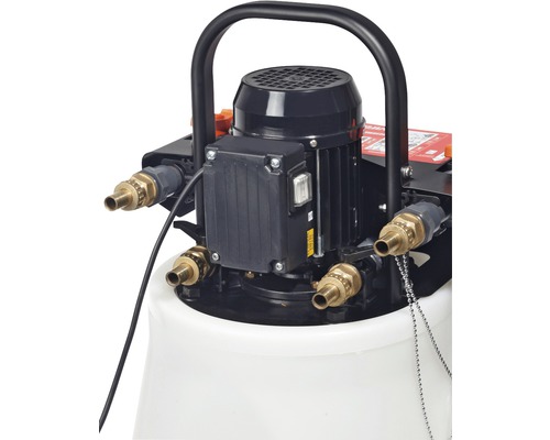 Detailaufnahme einer Reinigungsanlage mit Griff, Motor, Schaltkasten und Anschlussstutzen.