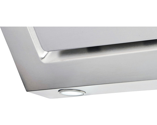 Nahaufnahme einer Dunstabzugshaube aus Metall mit Beleuchtung