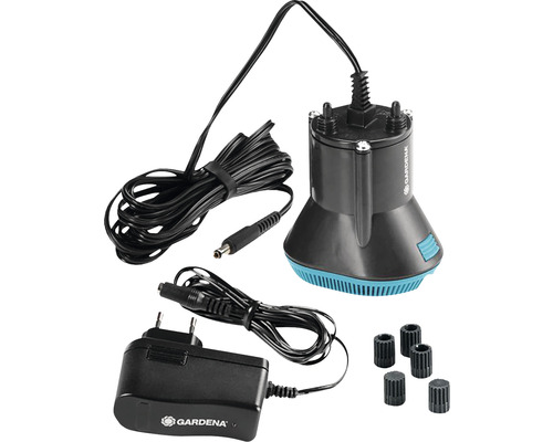 Gardena Regenfasspumpe mit Zubehör wie Netzteil und Anschlussstücken