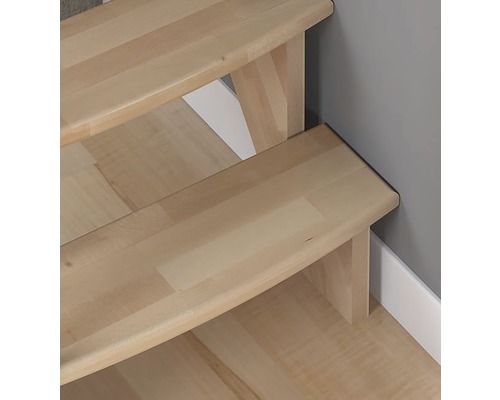 Gros plan d''un escalier en bois.