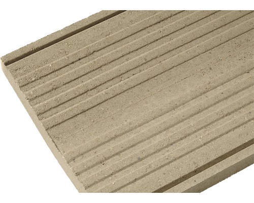 Bordure de gazon en béton avec surface rainurée