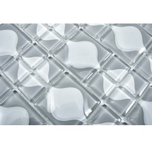 Mosaikfliese aus Glas mit Muster