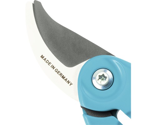 Detailaufnahme einer Amboss-Gartenschere mit der Aufschrift Made in Germany