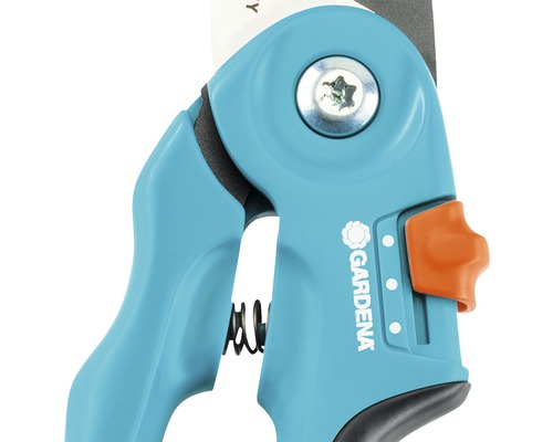 Gartenschere Detailansicht mit Gardena Logo