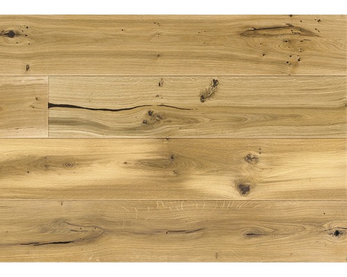 Holzbodenbelag aus Eiche mit Astlöchern