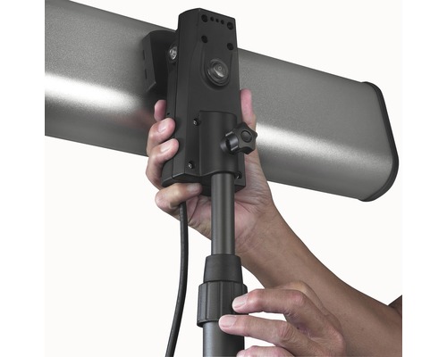 Installation einer Markise mit elektrischem Antrieb am Montagefuß