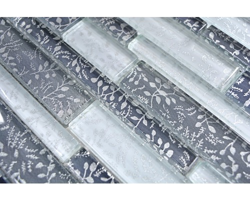 Mosaikfliesen aus Glas mit Pflanzenmuster