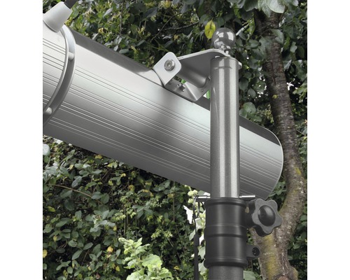 Terrassenheizer montiert auf einem Stativ