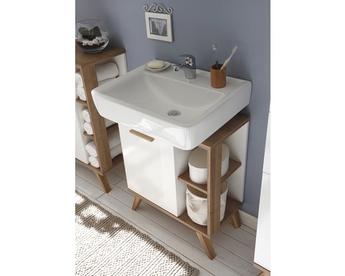 Meuble-lavabo avec meuble bas dans la salle de bain.