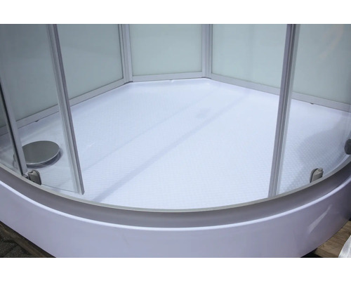 Dusche mit Duschwanne und Eckeinstieg