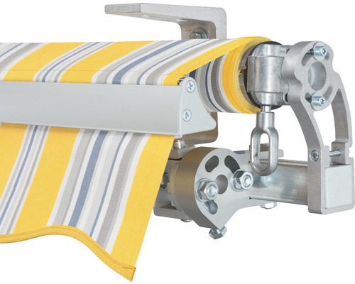 Vue détaillée d''un store avec un tissu à rayures jaunes et des supports argentés.