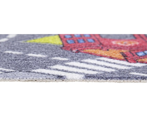 Vue détaillée d''un tapis de jeu avec motif de rue et véhicules
