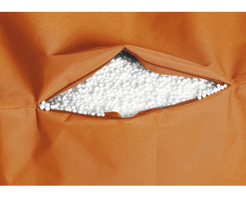 Oranger Sitzsack mit Füllung aus Styroporkugeln