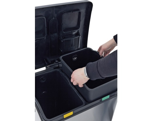 Système de tri des déchets avec des seaux intérieurs amovibles pour le tri des déchets