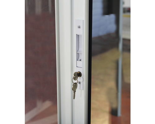 Vue détaillée d''une porte coulissante avec serrure et clé