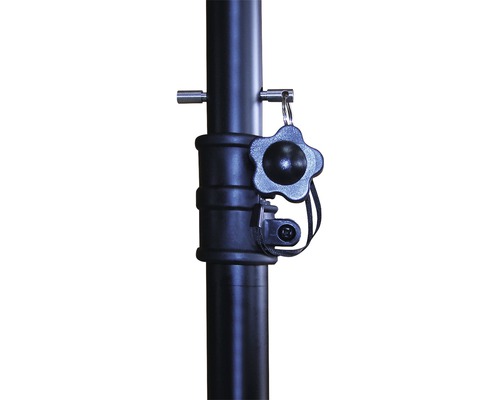 Detailansicht einer Teleskopstange mit Feststellschraube zur Höhenverstellung