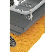 Detailansicht einer Kehrmaschine mit Bürstenkopf