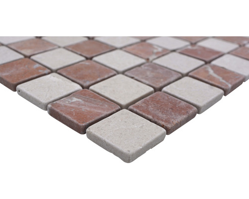 Carreaux de mosaïque en pierre naturelle au format 30 x 30 centimètres