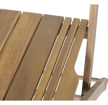 Detailansicht einer Gartenliege aus Holz