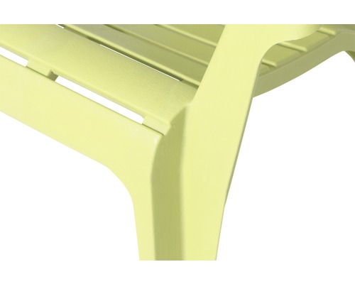 Détail d''une chaise de jardin en plastique