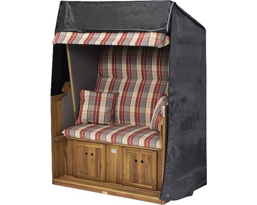 Strandkorb mit Holzrahmen, gestreiften Polstern und schwarzer Schutzhülle