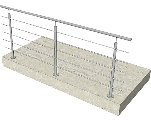 Geländer mit Edelstahlseilen und Pfosten auf Betonfundament