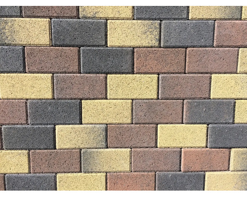Pavés rectangulaires en béton de différentes couleurs pour l'aménagement d'allées et de terrasses.