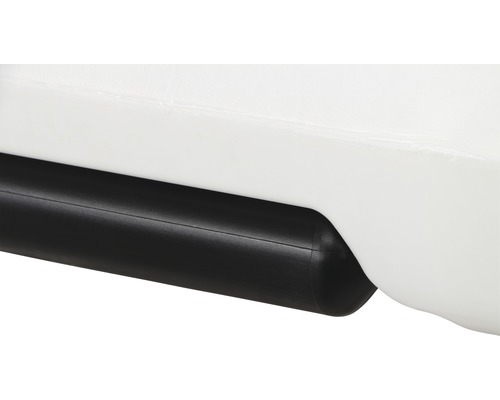 Detailansicht einer Teichrandbefestigung