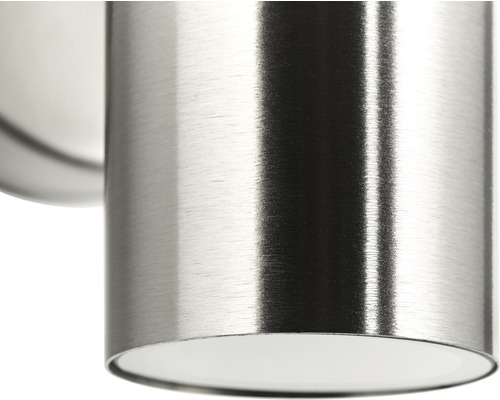 Detailaufnahme einer Wandleuchte aus Metall