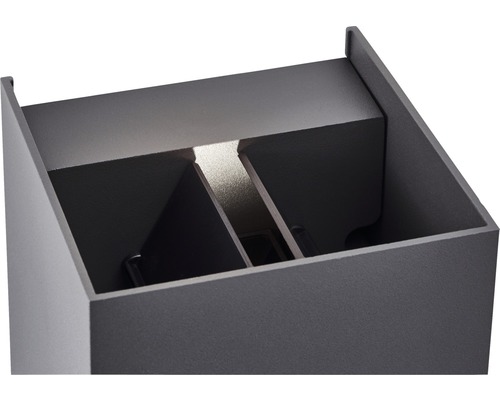 Gros plan d''une applique murale extérieure anthracite