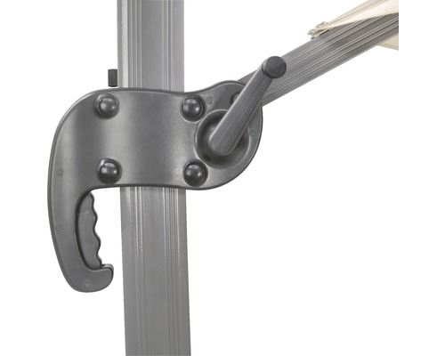 Detailansicht einer Kurbelmechanismus zur Bedienung eines Sonnenschirms.