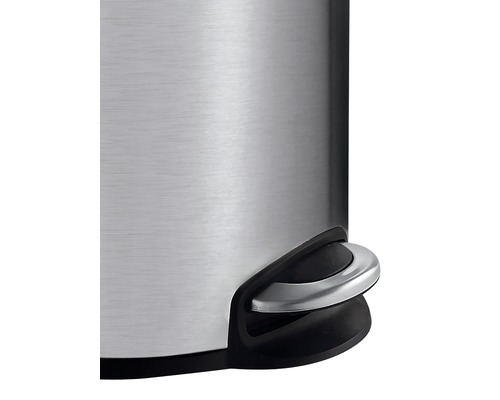 Vue détaillée d''une poubelle à pédale en acier inoxydable avec pédale