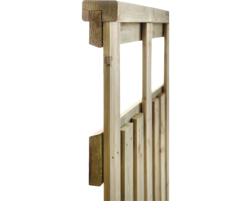 Detailansicht eines Gartenzaunelements aus Holz