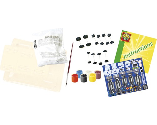Kit de construction de voiture en plâtre SES Creative avec plâtre, peintures, pinceau, roues, autocollants et instructions