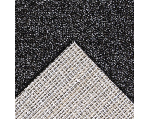 Tapis noir avec dessous antidérapant.