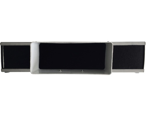 Trois boîtiers d''appareils rectangulaires en métal