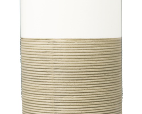 Detailansicht einer weißen Vase mit Textur