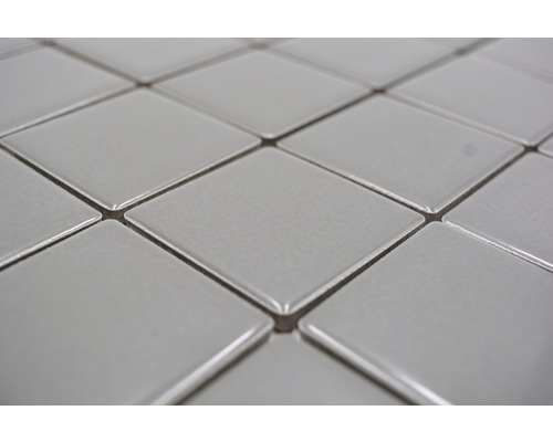 Nahaufnahme von quadratischen Fliesen